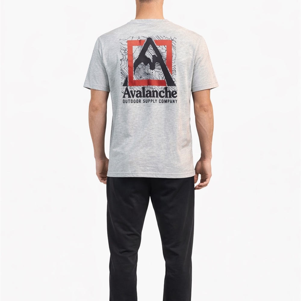 Avalanche Outdoor Supply Company Size Medium T-Shirt